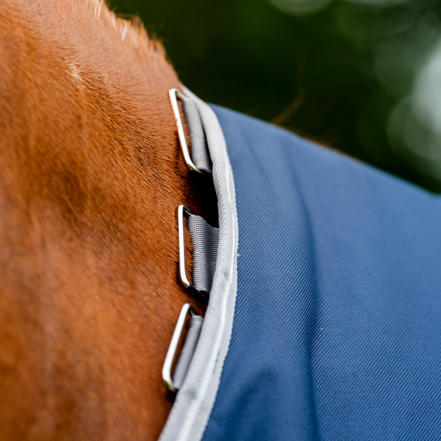 Amigo 1200D Plus Turnout Rug 250g Fill Black/Titanium - Image 3